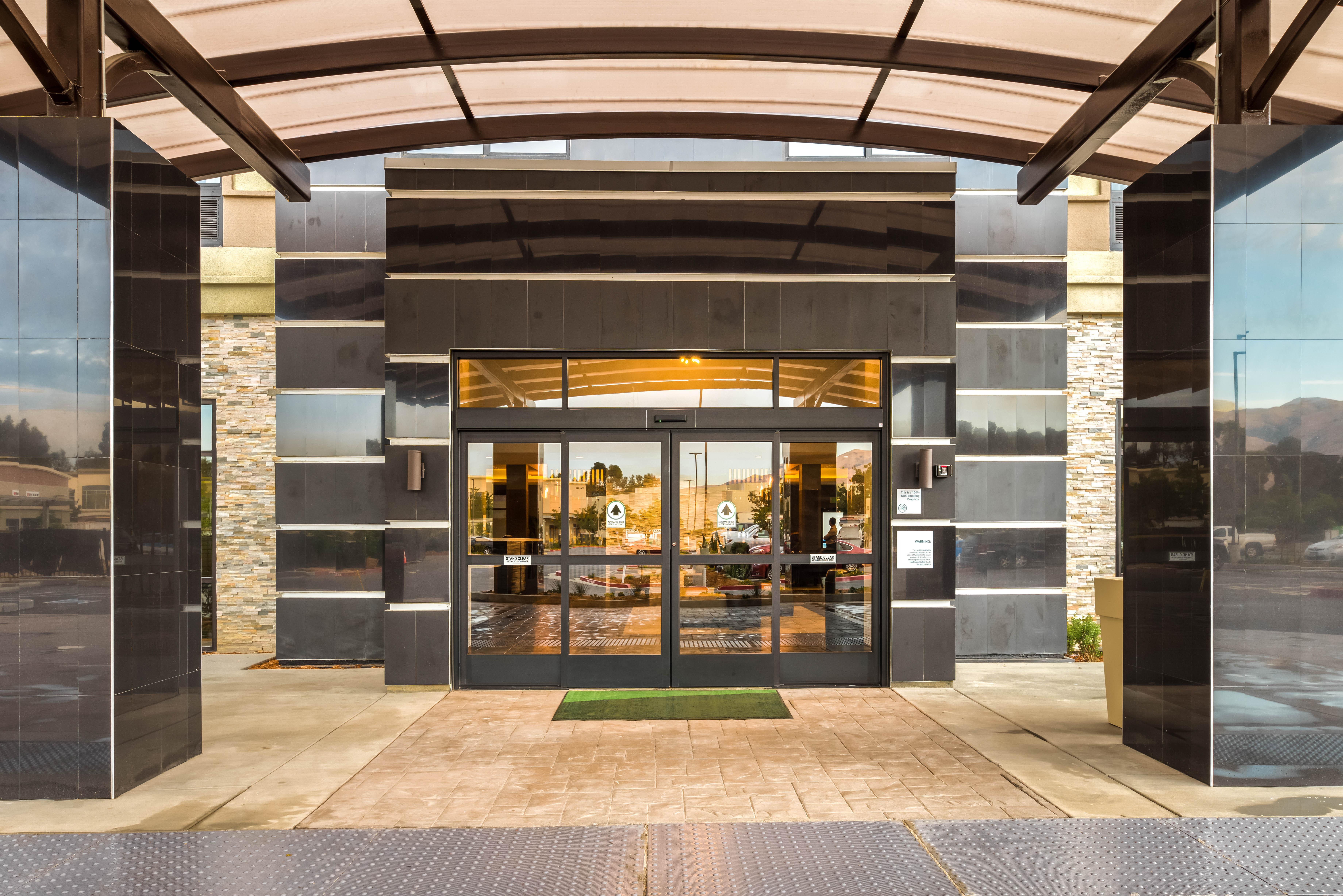 Holiday Inn Hotel & Suites Silicon Valley - Milpitas By Ihg Exteriér fotografie